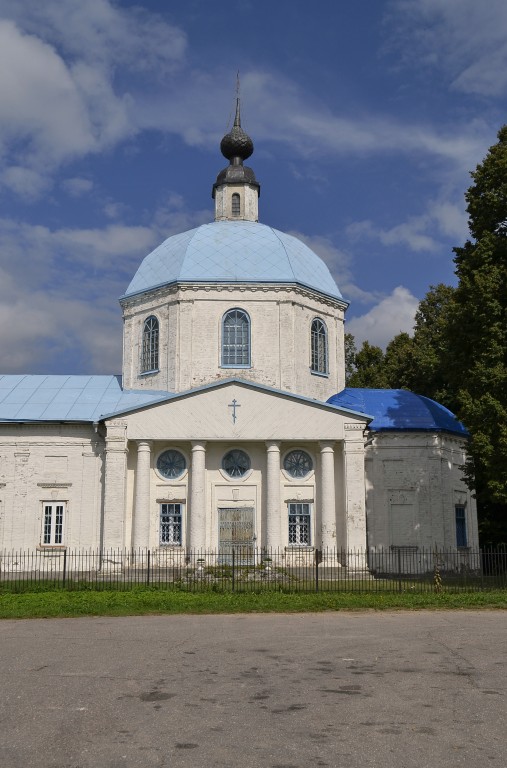Церковь Тихвинской иконы Божией Матери, Выпуково (Сергиево-Посадский городской округ, Московская область). фасады