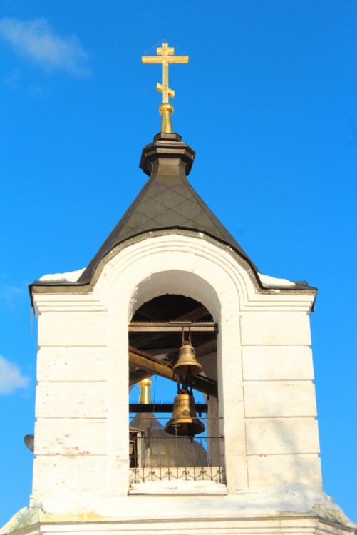 Церковь Спаса Нерукотворного Образа (каменная), Деулино (Сергиево-Посадский городской округ, Московская область). архитектурные детали, Завершение колокольни