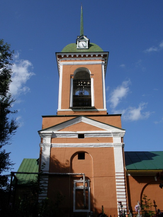Церковь Рождества Христова, Иудино (Сергиево-Посадский городской округ, Московская область). архитектурные детали, Колокольня,  вид  с  юга