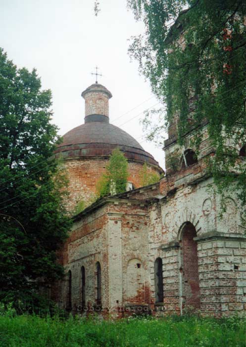 Новая Шурма. Церковь Троицы Живоначальной. фасады