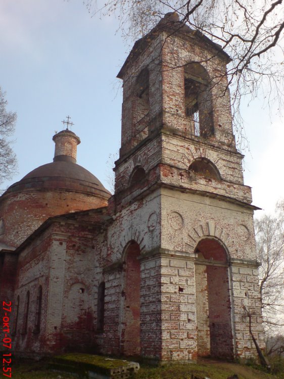 Церковь Троицы Живоначальной, Новая Шурма (Сергиево-Посадский городской округ, Московская область). фасады