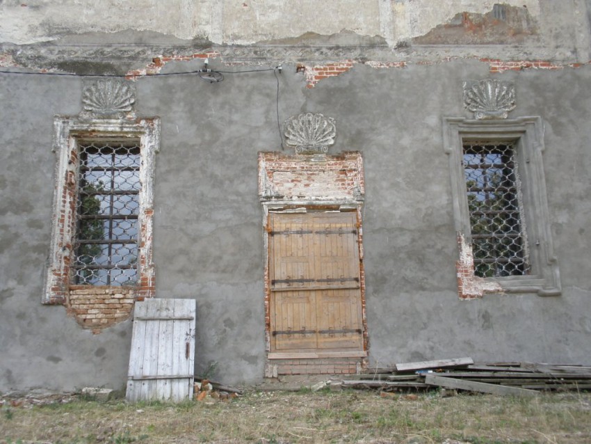 Заболотье. Церковь Покрова Пресвятой Богородицы. архитектурные детали, Фрагмент северного фасада основного объема