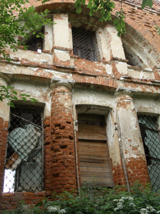 Церковь Николая Чудотворца, Никульское (Сергиево-Посадский городской округ, Московская область). архитектурные детали, Фрагмент южного фасада