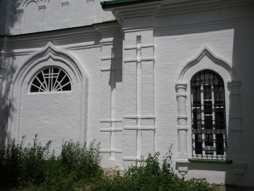 Церковь Казанской иконы Божией Матери, Шеметово (Сергиево-Посадский городской округ, Московская область). архитектурные детали, Фрагмент фасада колокольни