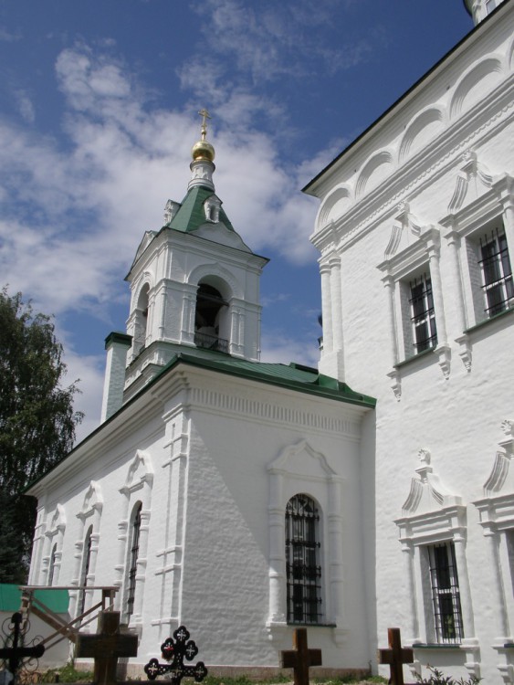 Церковь Казанской иконы Божией Матери, Шеметово (Сергиево-Посадский городской округ, Московская область). архитектурные детали, Фрагмент южного фасада
