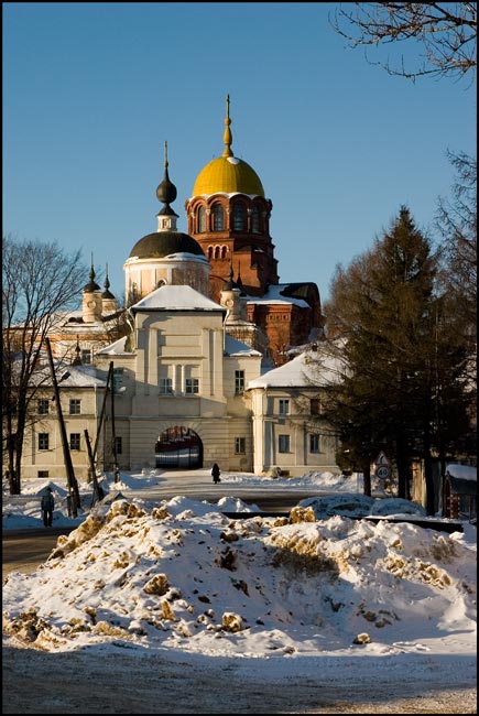 Хотьково. Покровский Хотьков монастырь. фасады, Вид со стороны южных ворот.