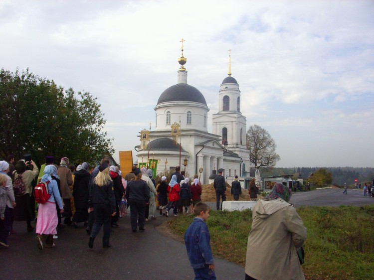 Церковь Преображения Господня, Радонеж (Городок) (Сергиево-Посадский городской округ, Московская область). документальные фотографии, Во время Крестного хода
