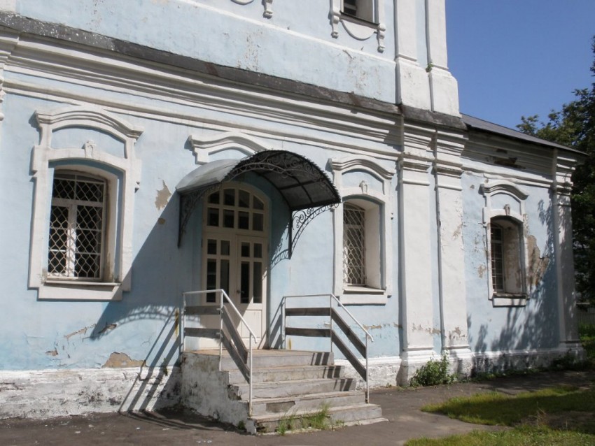 Церковь Вознесения Господня в бывшей Иконной слободе, Сергиев Посад (Сергиево-Посадский городской округ, Московская область). архитектурные детали, Фрагмент  южного  фасада