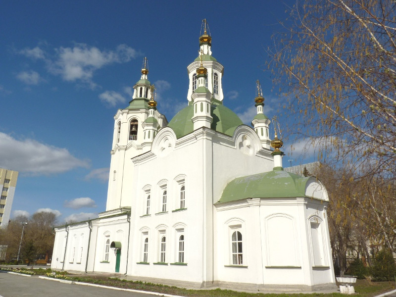 Тюмень. Церковь Воздвижения Креста Господня. фасады