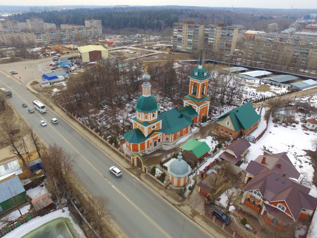 Иудино. Церковь Рождества Христова. общий вид в ландшафте, Вид с северо-востока, фото с квадрокоптера