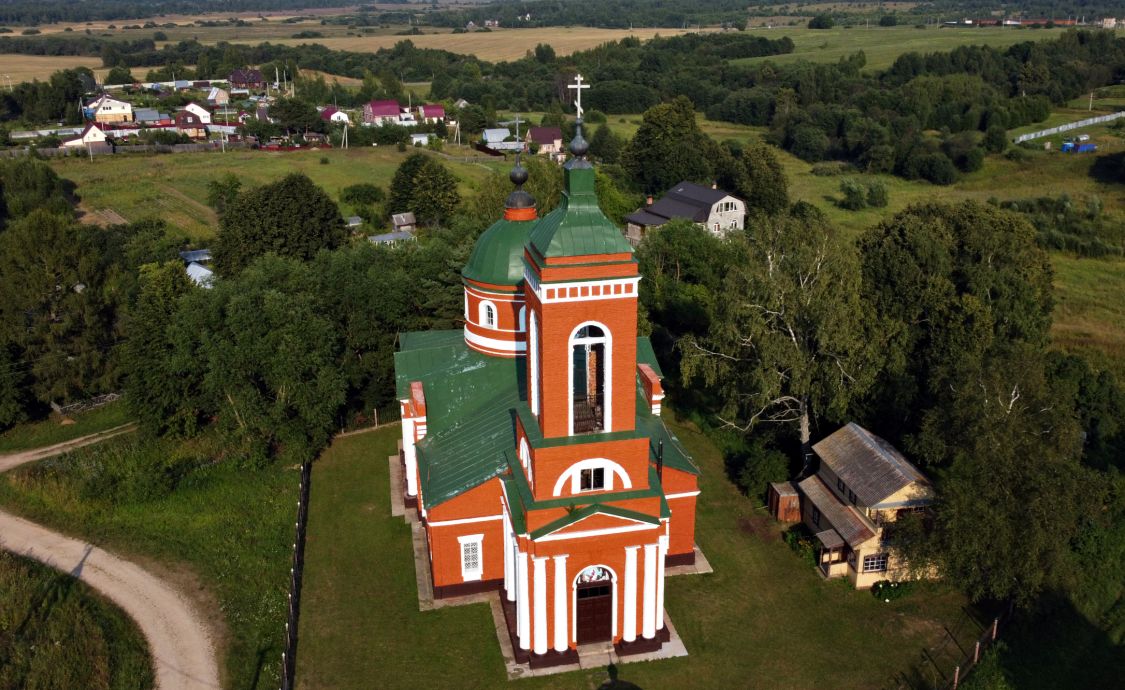Церковь Рождества Пресвятой Богородицы, Махра (Сергиево-Посадский городской округ, Московская область). фасады