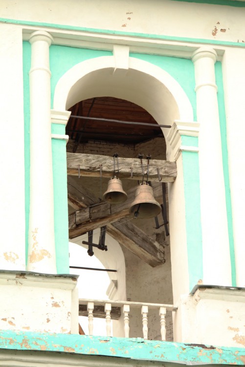 Церковь Сергия Радонежского, Мергусово (Сергиево-Посадский городской округ, Московская область). архитектурные детали, Верхний ярус колокольни