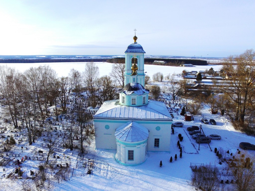 Церковь Сергия Радонежского, Мергусово (Сергиево-Посадский городской округ, Московская область). общий вид в ландшафте, Вид с востока, фото с квадрокоптера