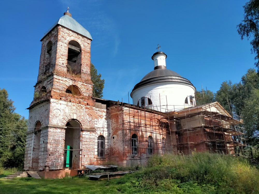 Церковь Троицы Живоначальной, Новая Шурма (Сергиево-Посадский городской округ, Московская область). фасады