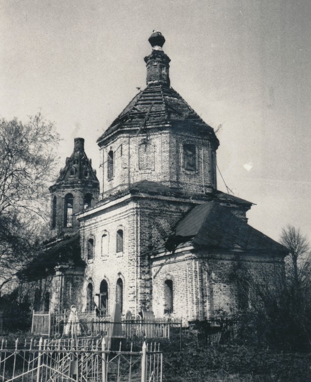 Титовское. Церковь Тихвинской иконы Божией Матери. фасады