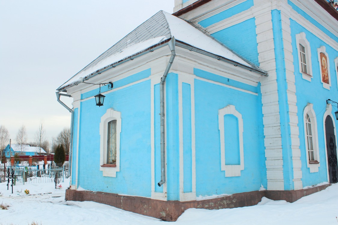 Церковь Тихвинской иконы Божией Матери, Титовское (Сергиево-Посадский городской округ, Московская область). архитектурные детали, Апсида, вид с севера