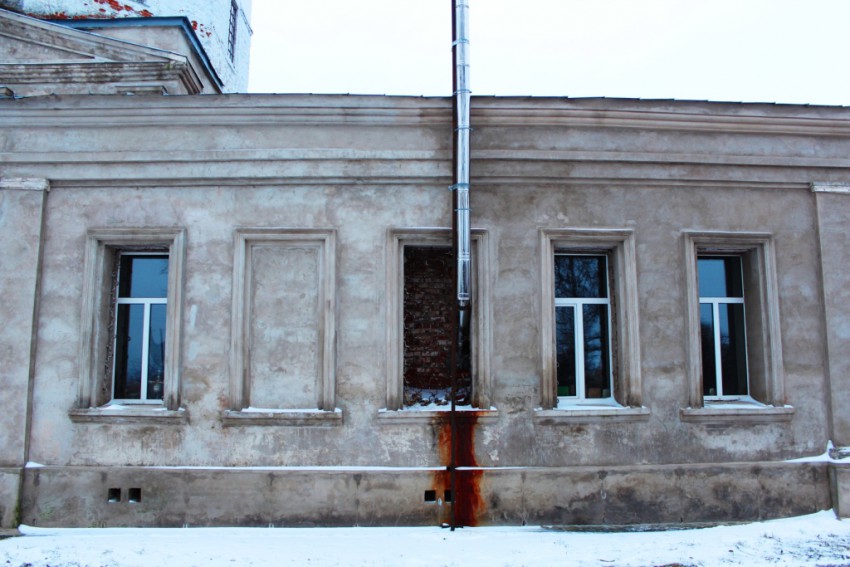 Церковь Воскресения Словущего, Хребтово (Сергиево-Посадский городской округ, Московская область). архитектурные детали, Трапезная, вид с севера