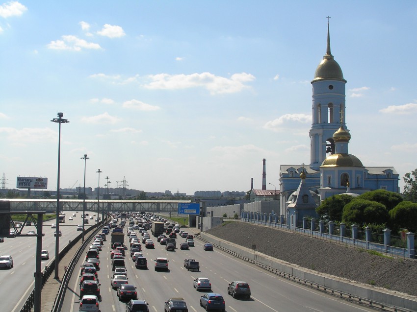 Церковь Владимирской иконы Божией Матери, Мытищи (Мытищинский городской округ и гг. Долгопрудный, Лобня, Московская область). общий вид в ландшафте