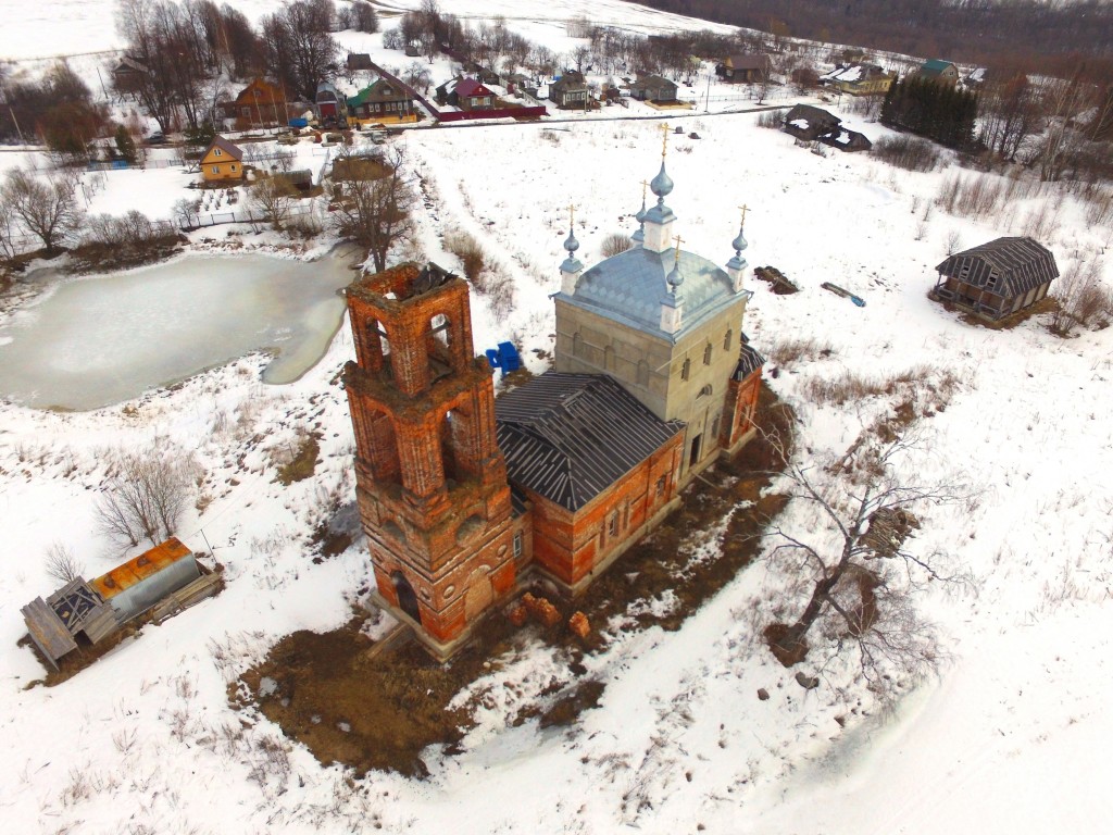 Аким и Анна (Иоакиманский погост). Церковь Введения во храм Пресвятой Богородицы. общий вид в ландшафте, Вид с юго-запада, фото с квадрокоптера