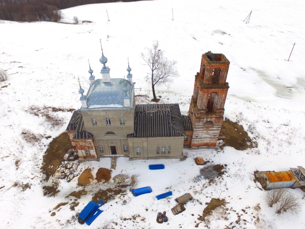 Церковь Введения во храм Пресвятой Богородицы, Аким и Анна (Иоакиманский погост) (Сергиево-Посадский городской округ, Московская область). общий вид в ландшафте, Вид с севера, фото с квадрокоптера