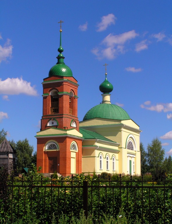 Церковь Казанской иконы Божией Матери, Каменки (Сергиево-Посадский городской округ, Московская область). фасады