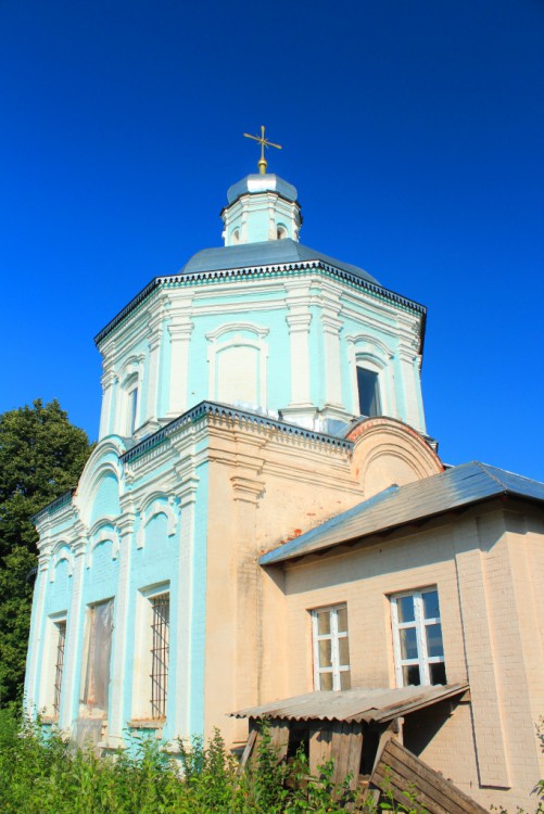 Церковь Покрова Пресвятой Богородицы, Кучки (Сергиево-Посадский городской округ, Московская область). фасады, Основной объем храма, вид с северо-запада