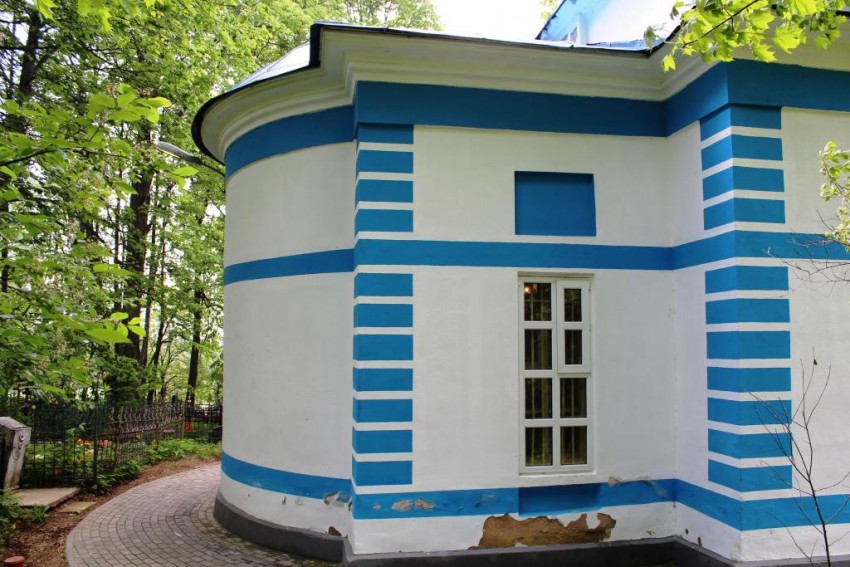 Церковь Казанской иконы Божией Матери, Хомяково (Сергиево-Посадский городской округ, Московская область). архитектурные детали, Апсида, вид с севера