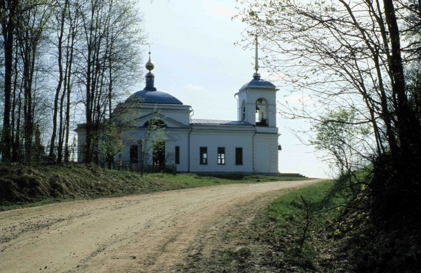 Церковь Покрова Пресвятой Богородицы, Сабурово (Сергиево-Посадский городской округ, Московская область). фасады