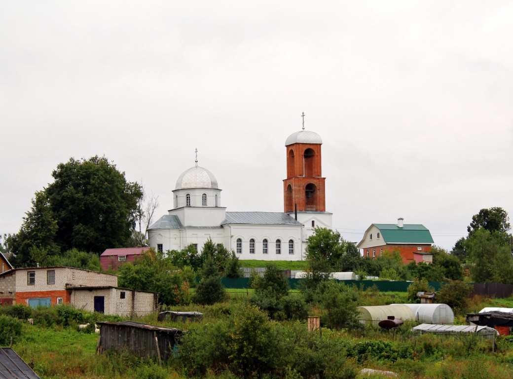 Сватково. Церковь Покрова Пресвятой Богородицы. общий вид в ландшафте