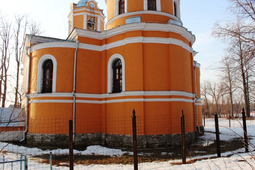 Церковь Спаса Нерукотворного Образа, Спасс-Торбеево (Сергиево-Посадский городской округ, Московская область). архитектурные детали, Фрагмент восточного фасада