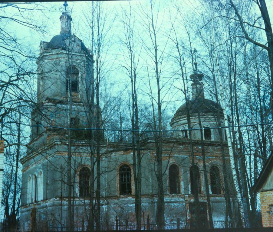 Церковь Спаса Нерукотворного Образа, Спасс-Торбеево (Сергиево-Посадский городской округ, Московская область). фасады