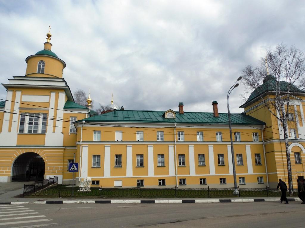 Хотьково. Покровский Хотьков монастырь. фасады