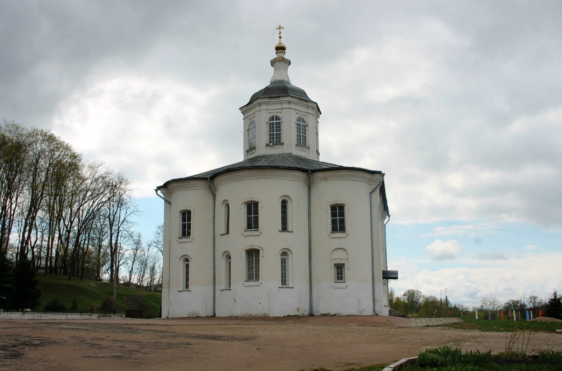 Смоленск. Церковь Иоанна Богослова на Варяжках. фасады, вид с востока