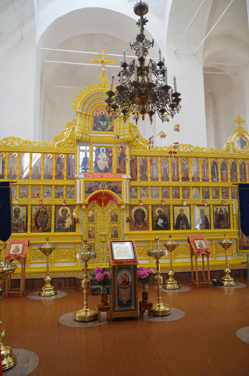 Церковь Иоанна Богослова на Варяжках, Смоленск (Смоленск, город, Смоленская область). интерьер и убранство