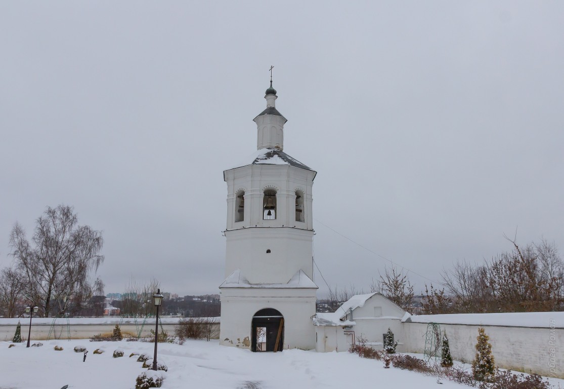 Смоленск. Церковь Михаила Архангела (Свирская) на Пристани. дополнительная информация, Колокольня