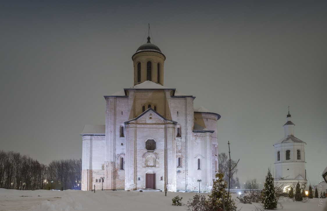 Смоленск. Церковь Михаила Архангела (Свирская) на Пристани. художественные фотографии, Вечерний вид