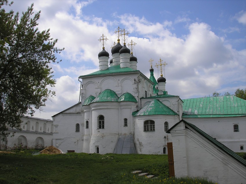 Александров. Успенский монастырь. фасады