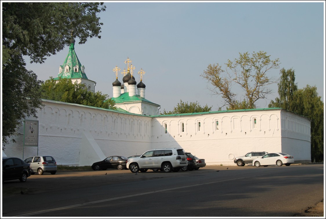 Александров. Успенский монастырь. фасады