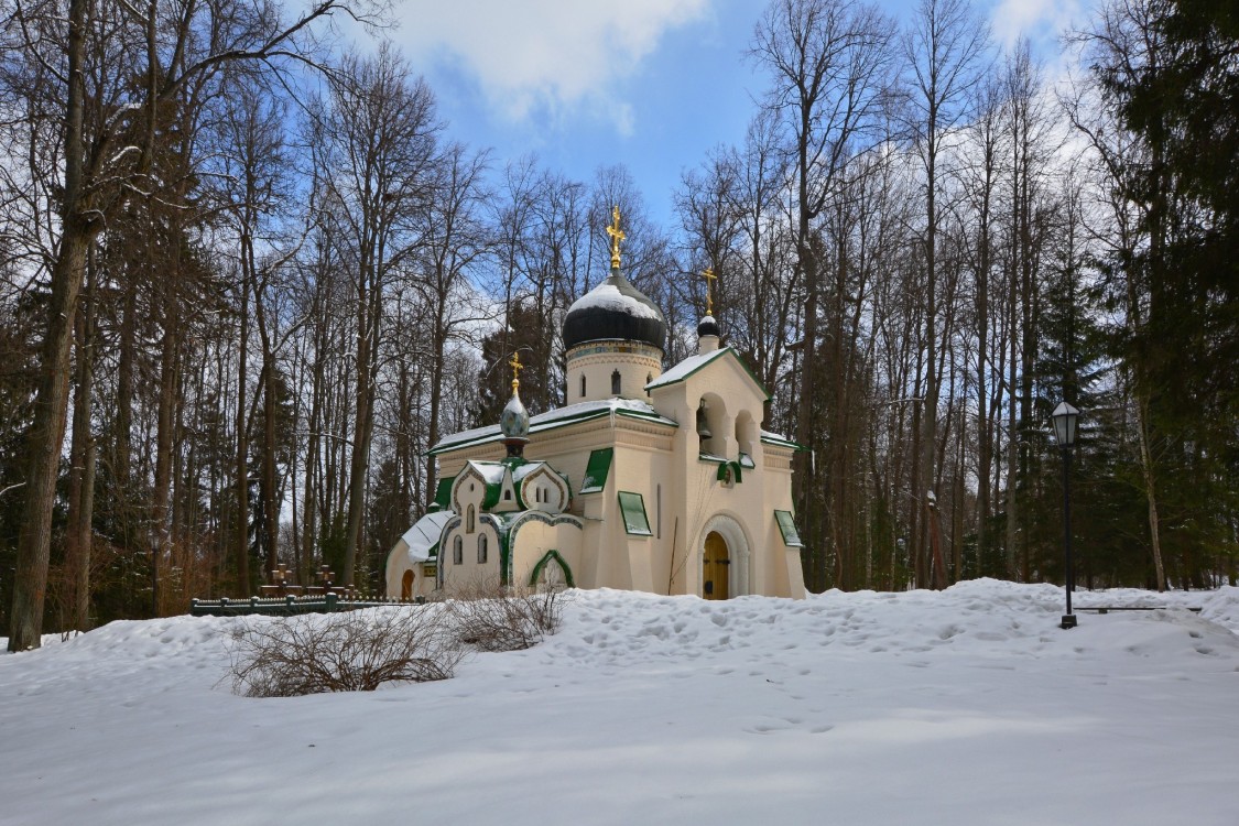 Церковь Спаса Нерукотворного Образа, Абрамцево (Сергиево-Посадский городской округ, Московская область). фасады, Общий вид с северо-запада