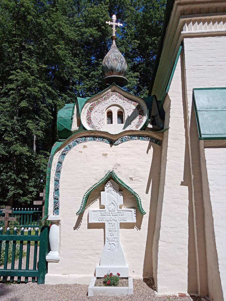 Церковь Спаса Нерукотворного Образа, Абрамцево (Сергиево-Посадский городской округ, Московская область). архитектурные детали