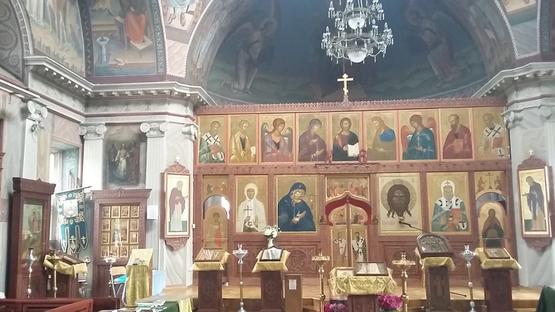Церковь Ахтырской иконы Божией Матери, Ахтырка (Сергиево-Посадский городской округ, Московская область). интерьер и убранство, Интерьер