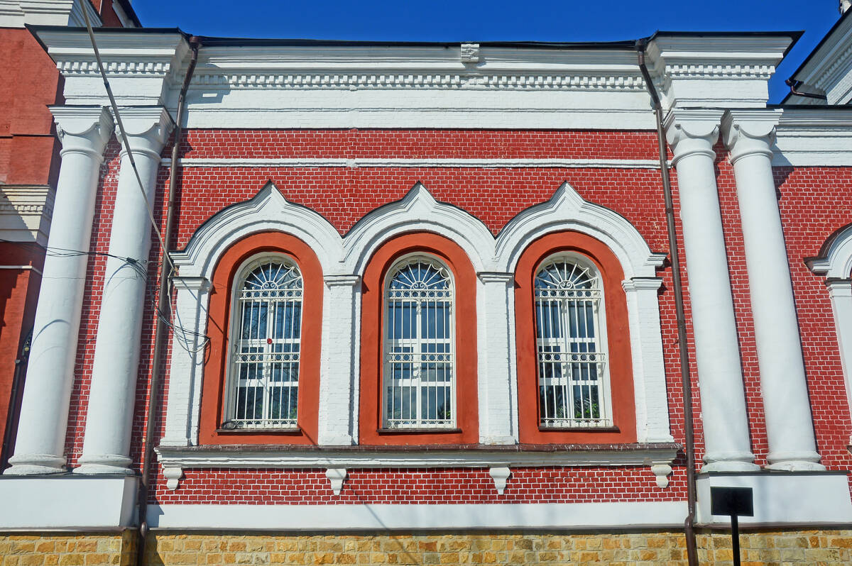 Церковь Алексия, человека Божия, Хотьково (Сергиево-Посадский городской округ, Московская область). архитектурные детали