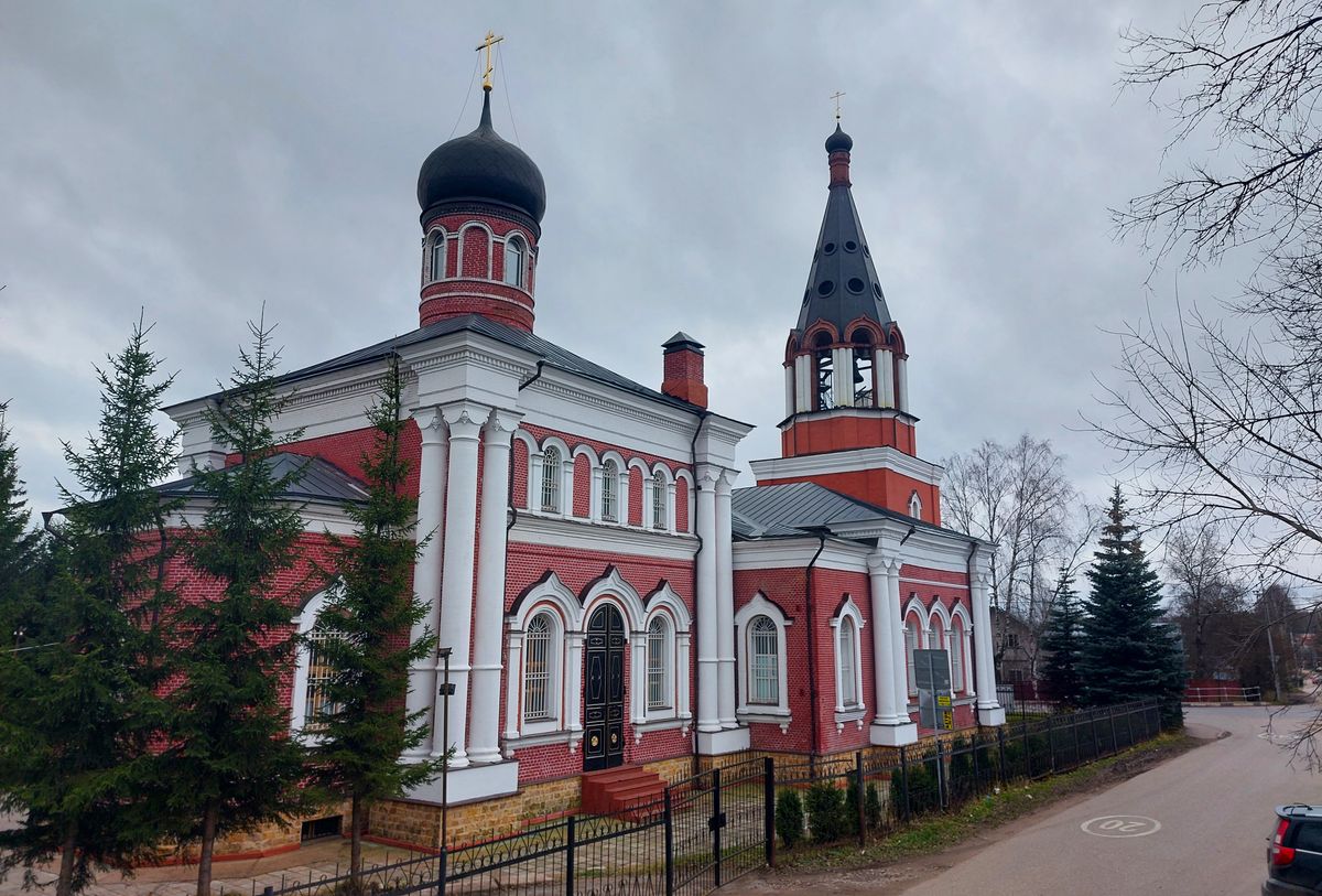 Церковь Алексия, человека Божия, Хотьково (Сергиево-Посадский городской округ, Московская область). фасады
