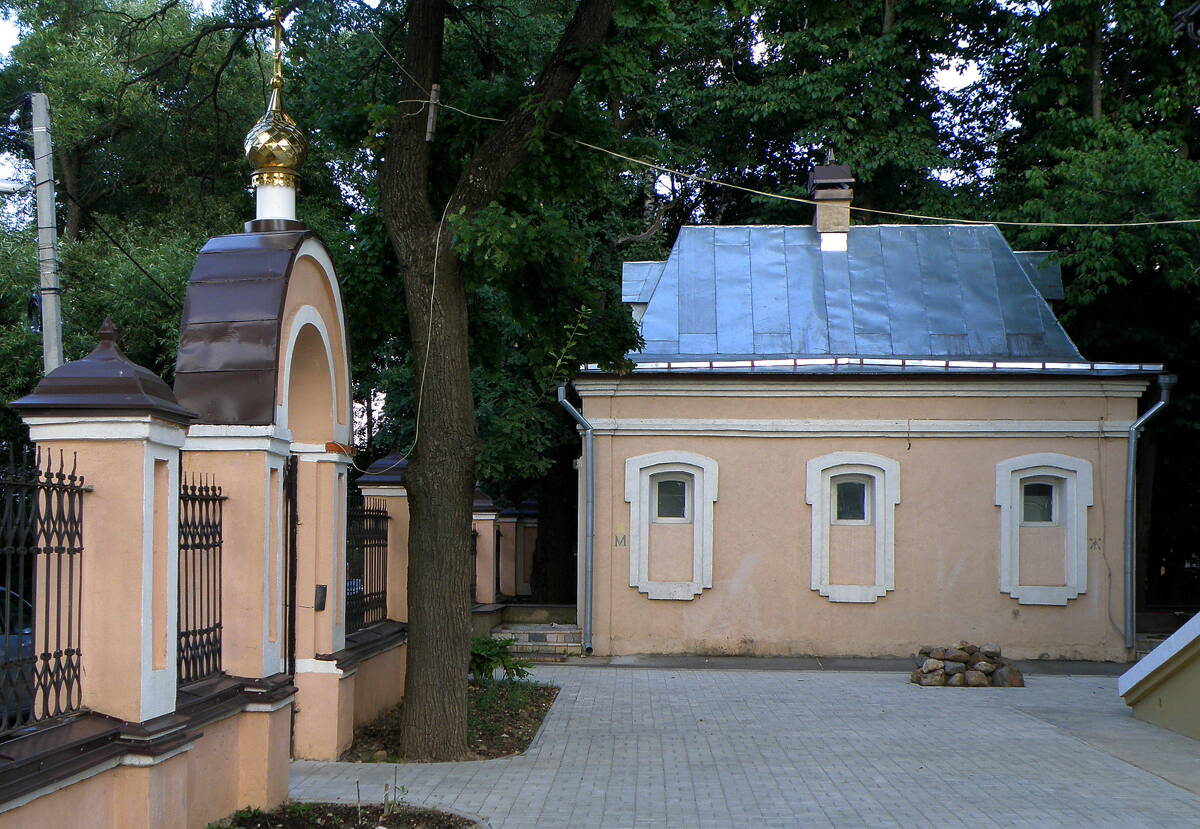 Церковь Успения Пресвятой Богородицы в Клементьеве, Сергиев Посад (Сергиево-Посадский городской округ, Московская область). дополнительная информация, Внутренняя территория