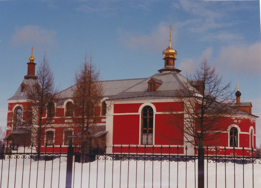 Церковь Георгия Победоносца, Семхоз (Сергиево-Посадский городской округ, Московская область). фасады