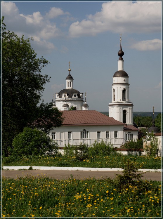 Малоярославец. Николаевский Черноостровский монастырь. фасады