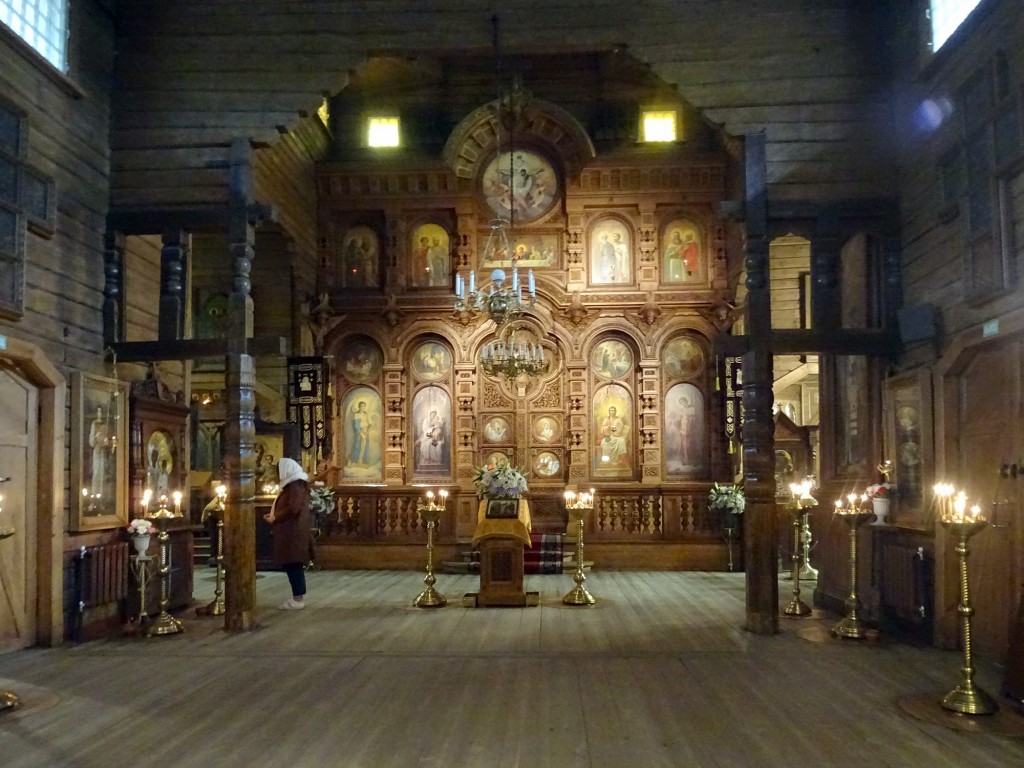 Церковь Казанской иконы Божией Матери (в честь 300-летия дома Романовых), Вырица (Гатчинский район, Ленинградская область). интерьер и убранство