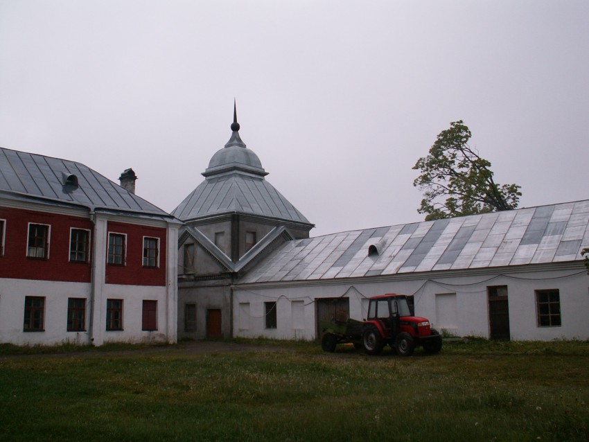 Коневец, остров. Рождества Пресвятой Богородицы Коневский монастырь. фасады