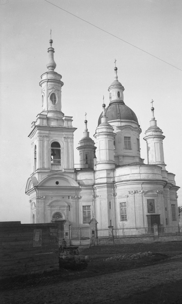 Собор Екатерины, Кингисепп (Кингисеппский район, Ленинградская область). архивная фотография, Фотография собора, выполненная в 1912 году.
