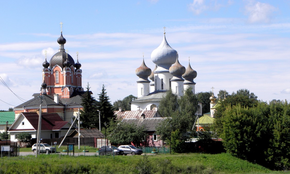Тихвинский Богородице-Успенский мужской монастырь, Тихвин (Тихвинский район, Ленинградская область). фасады